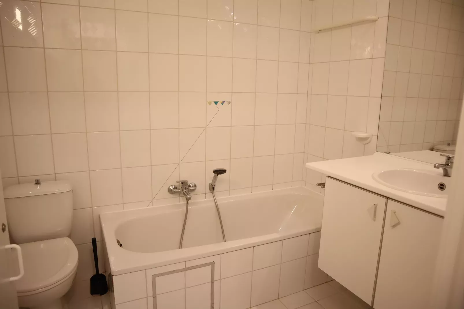SCORPIO BI 403-Badkamer