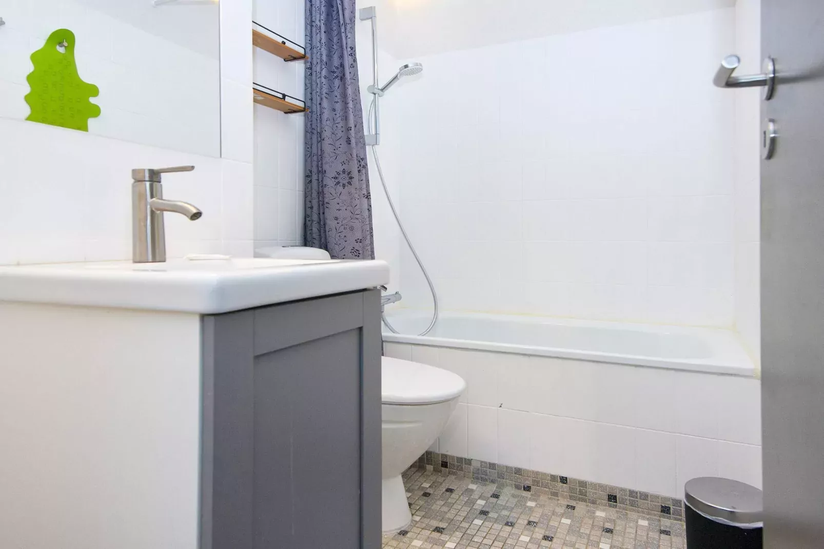 3 room,ground floor or 1.-Binnen