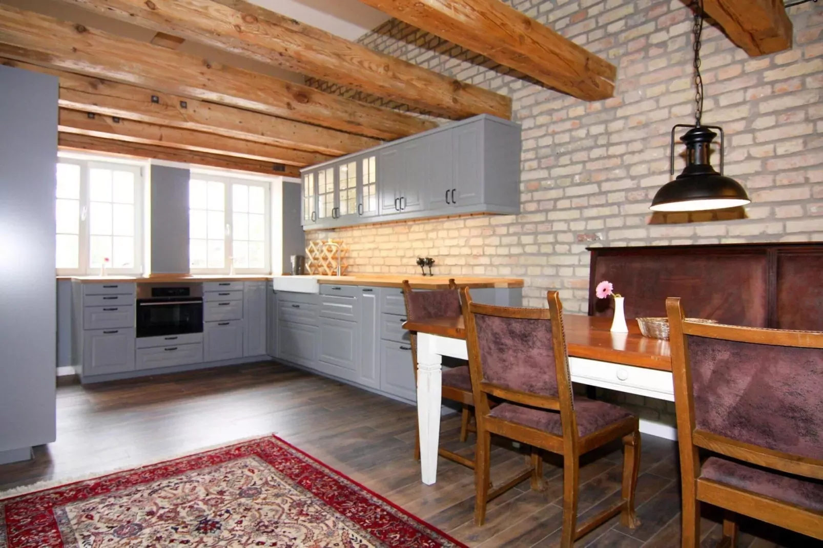 Birgit 7-8 Personen ganzes Haus 289 qm-Eetkamer