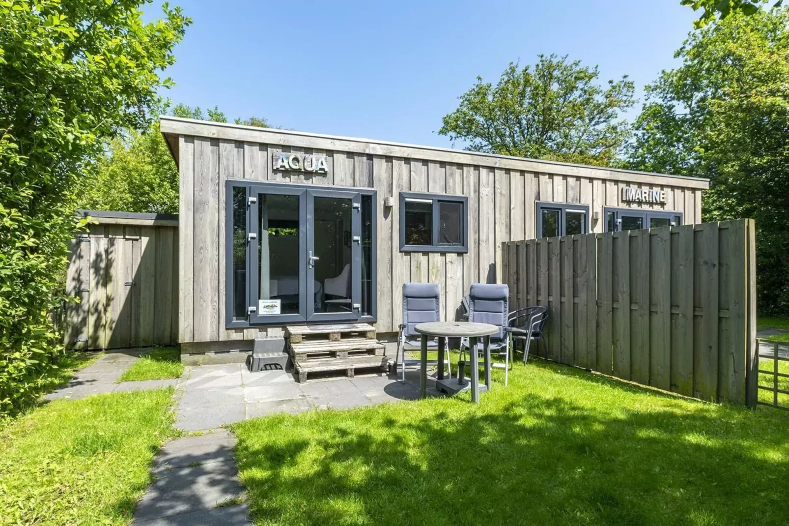 Beach Studio Campanula-Buitenkant zomer