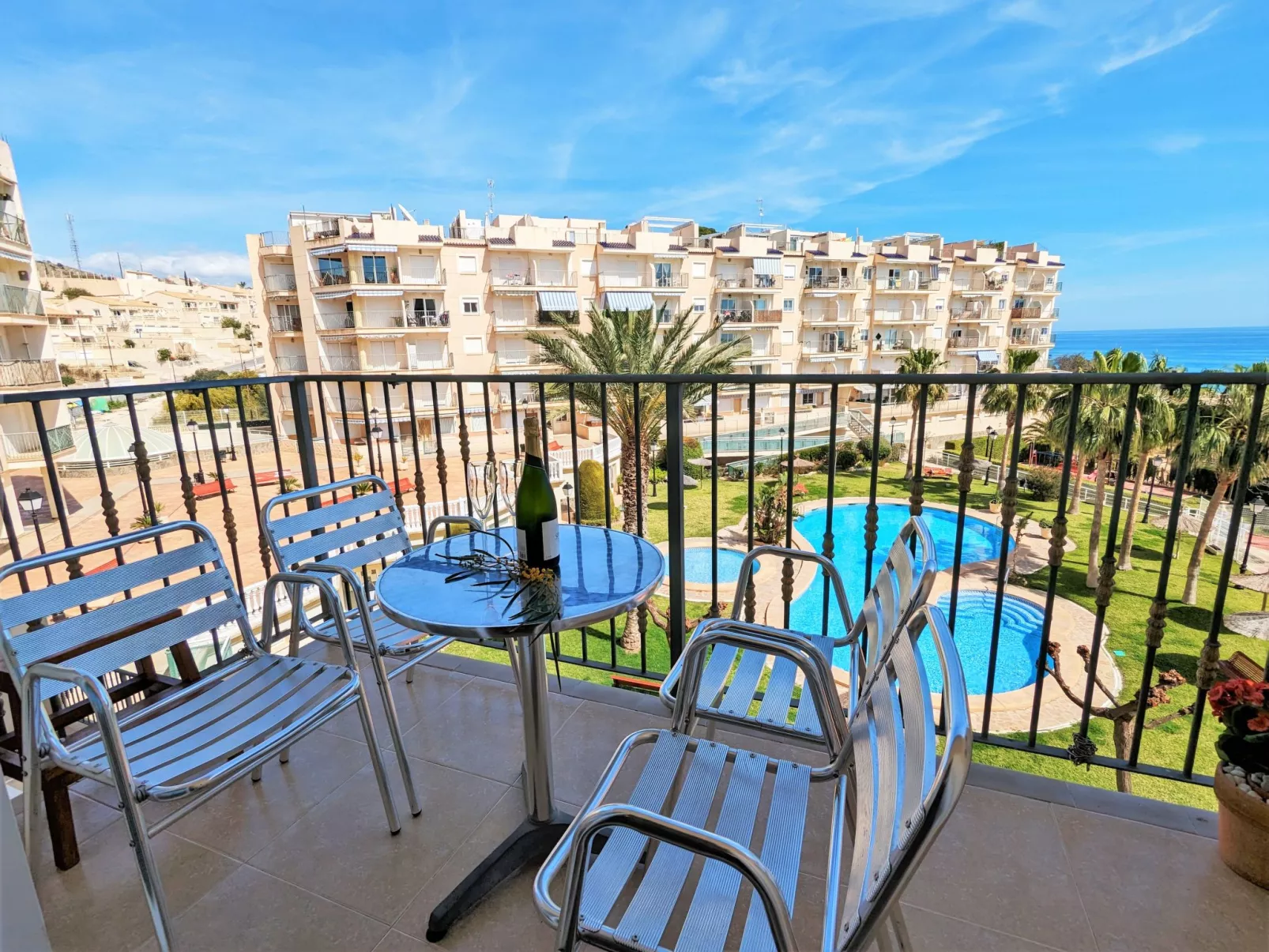 Cala Merced-Buiten
