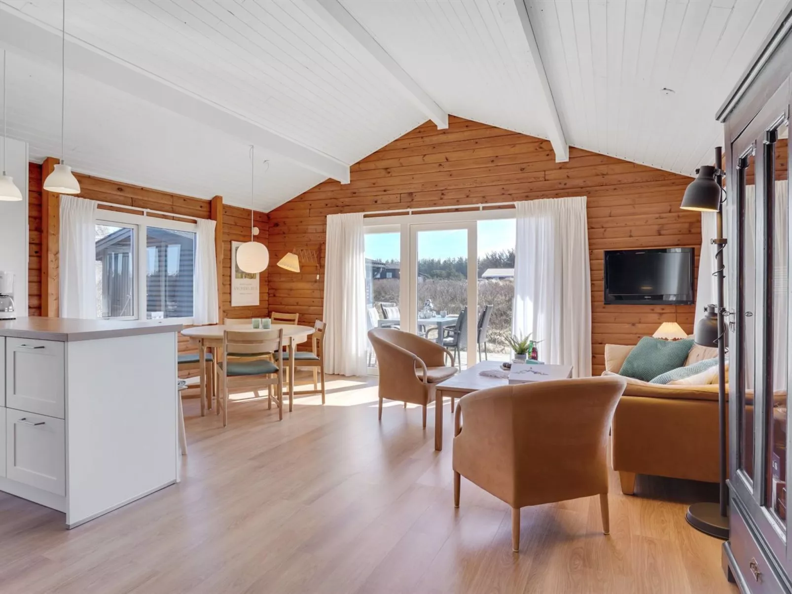 "Efra" - 400m from the sea-Buiten