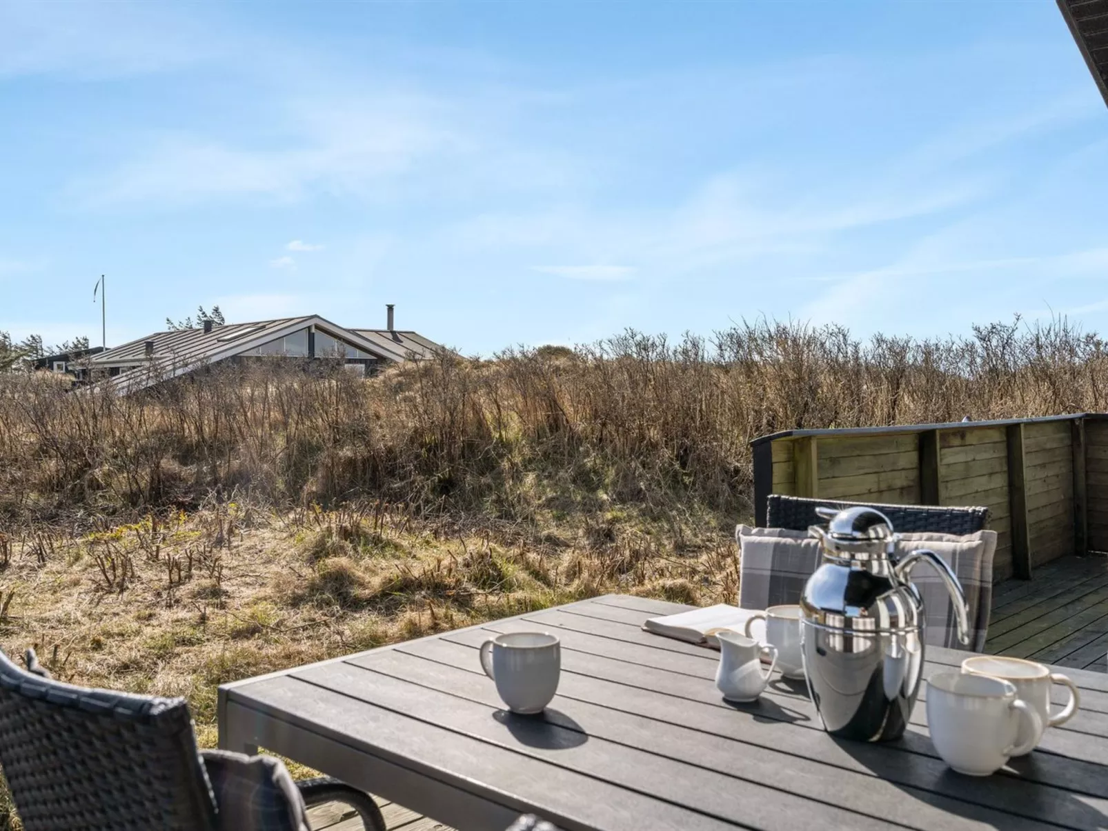 "Efra" - 400m from the sea-Binnen