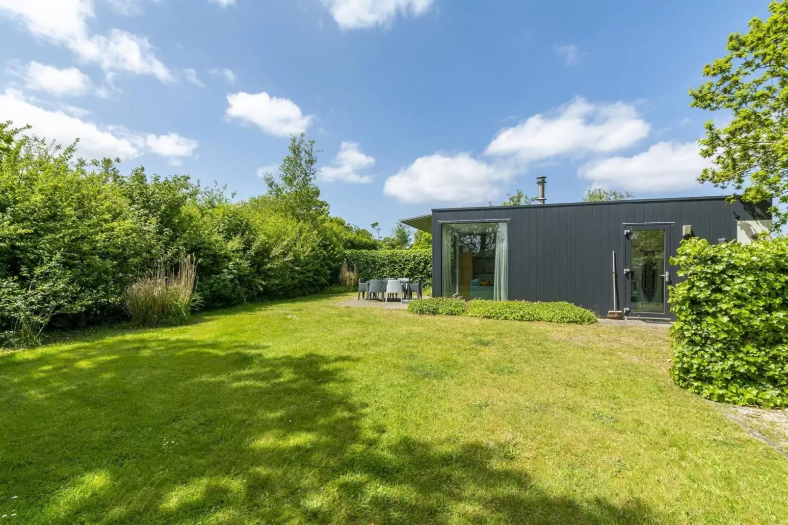 Bungalow Uitwaayer-Tuinen zomer
