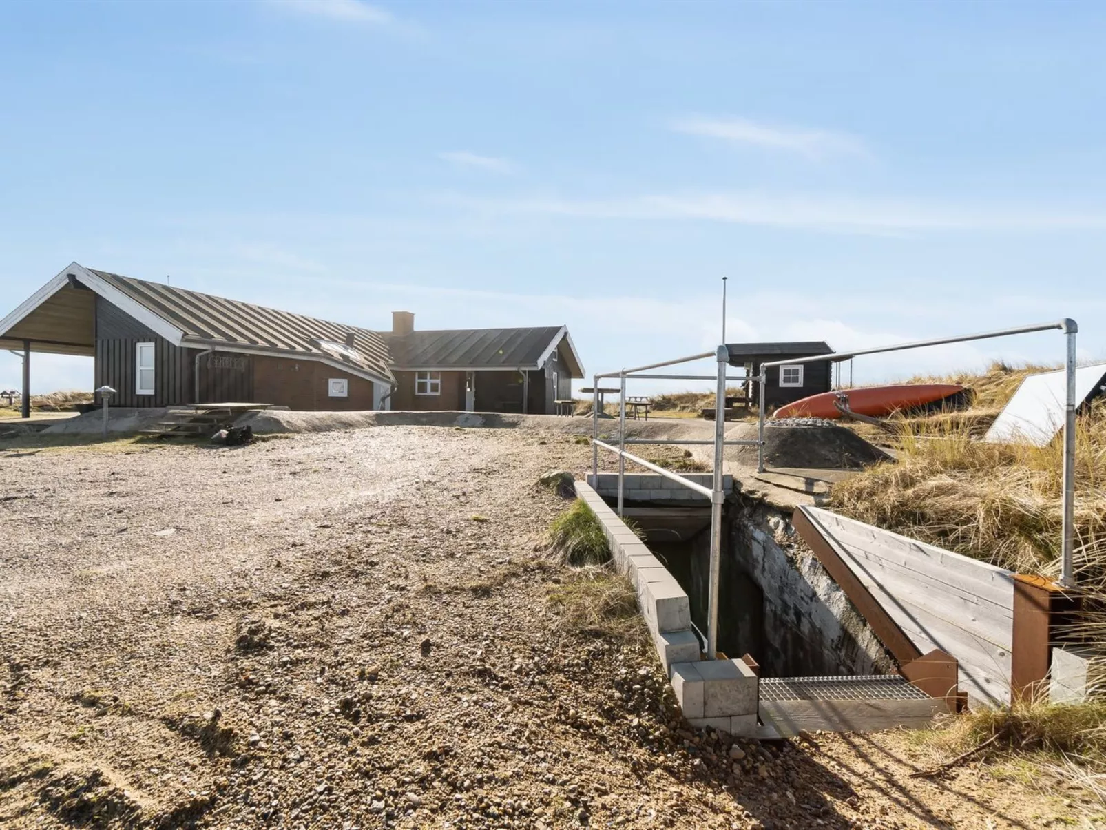 "Tahnee" - 450m from the sea-Binnen