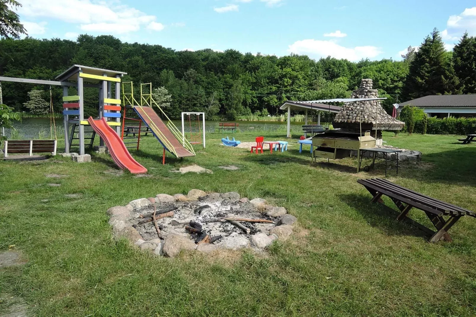 Holiday complex in Jezierzyce by Szczecin at the lake for 4 persons 30 qm Typ B Zielony-Gebieden zomer 5km