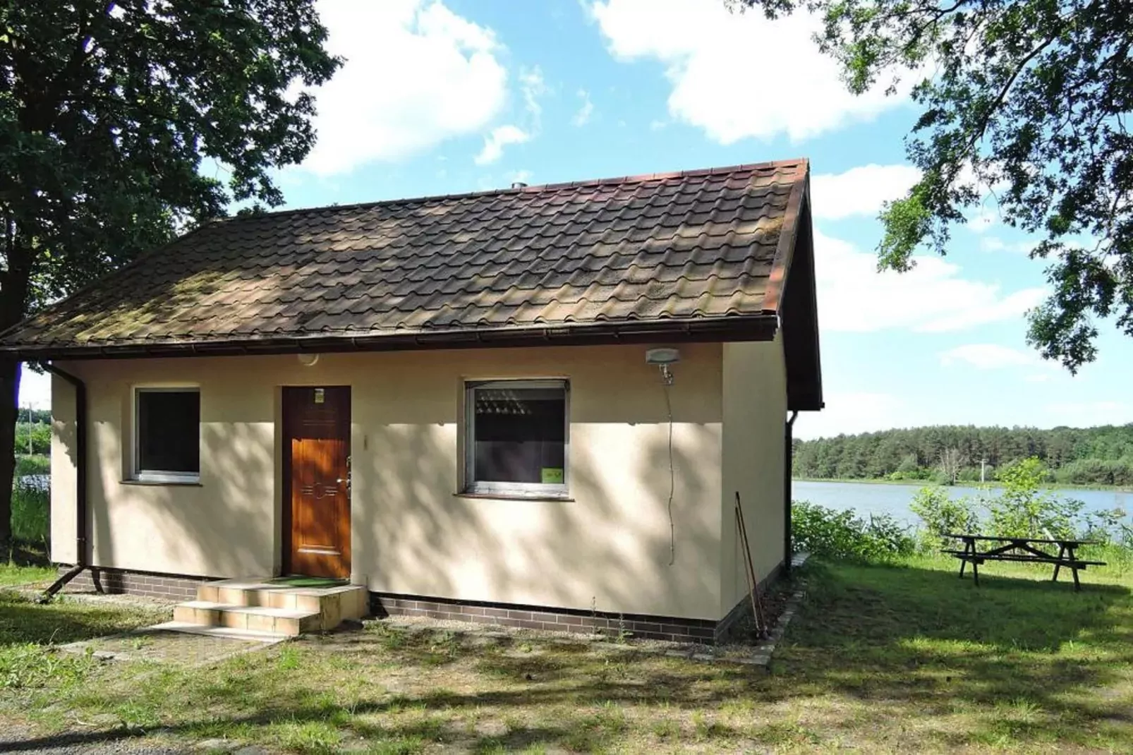 Holiday complex in Jezierzyce by Szczecin at the lake for 4 persons 30 qm Typ B Zielony-Gebieden zomer 5km