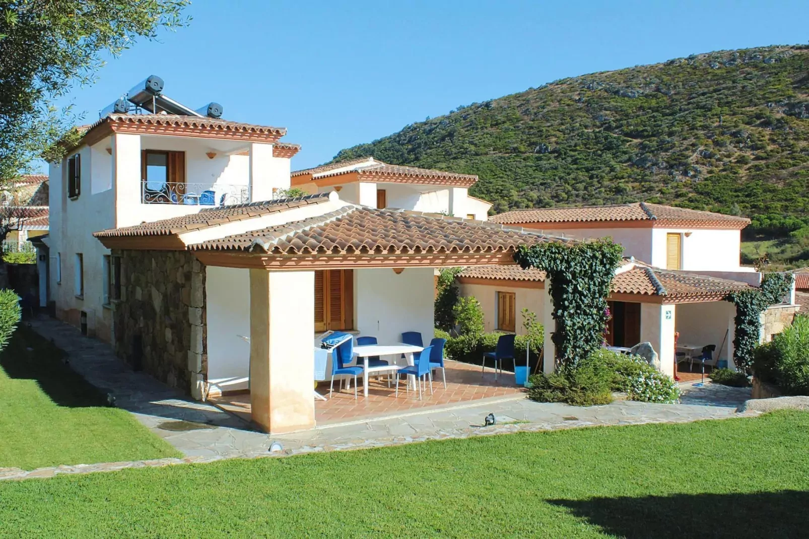Residence Bouganvillage Tanaunella - Type Trilo 6-Buitenkant zomer