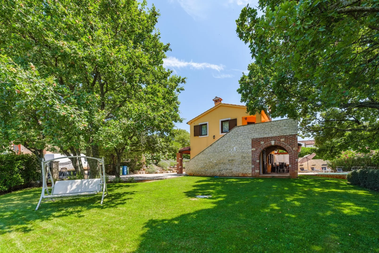 Villa Hrast Bacva