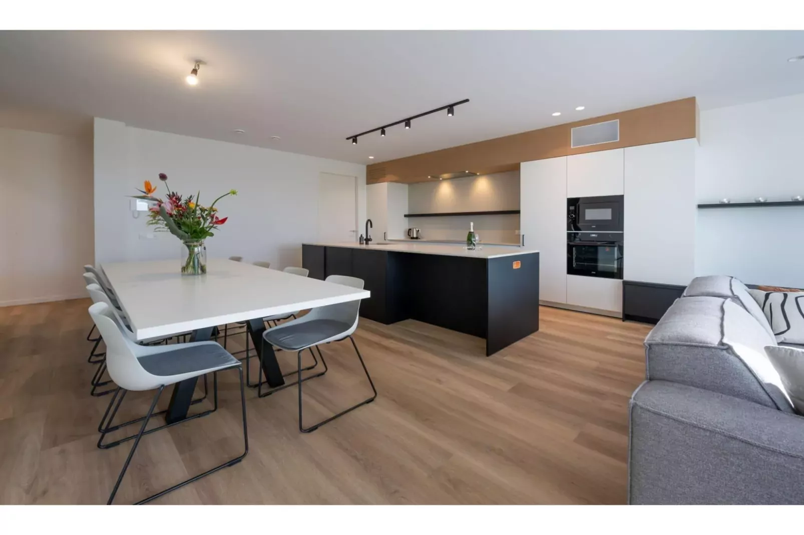 Harbour  2E Loft wellness 6 personen-Eetkamer