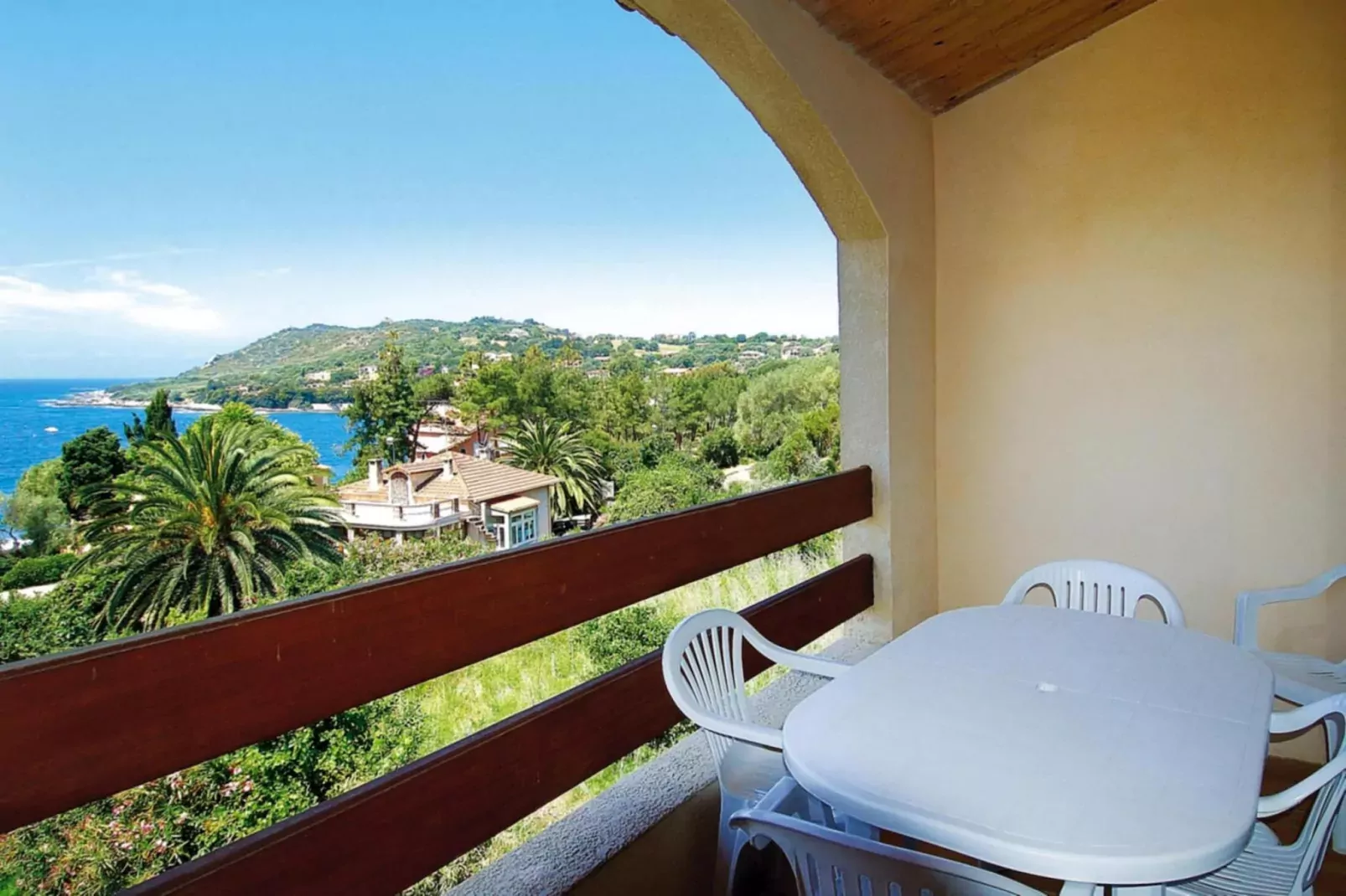 Residence Les Dauphins Tiuccia / Bilocale 4 - 2pcs-Terrasbalkon