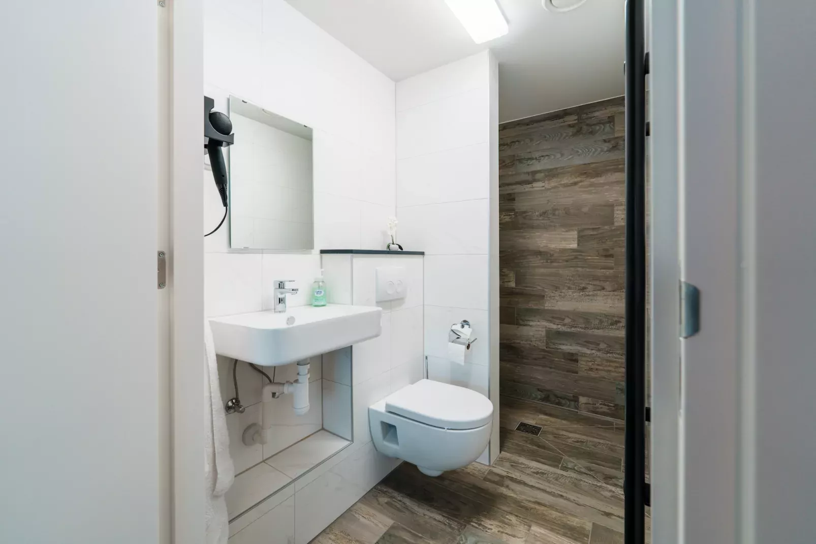 Edisonstraat - 2P-Badkamer
