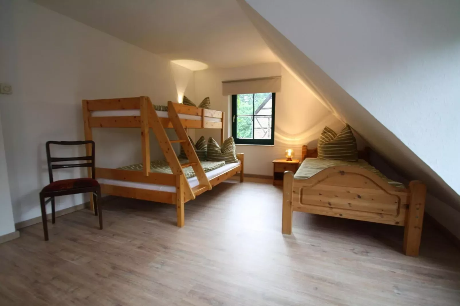Doppelhaushälte Waldkautz-Slaapkamer