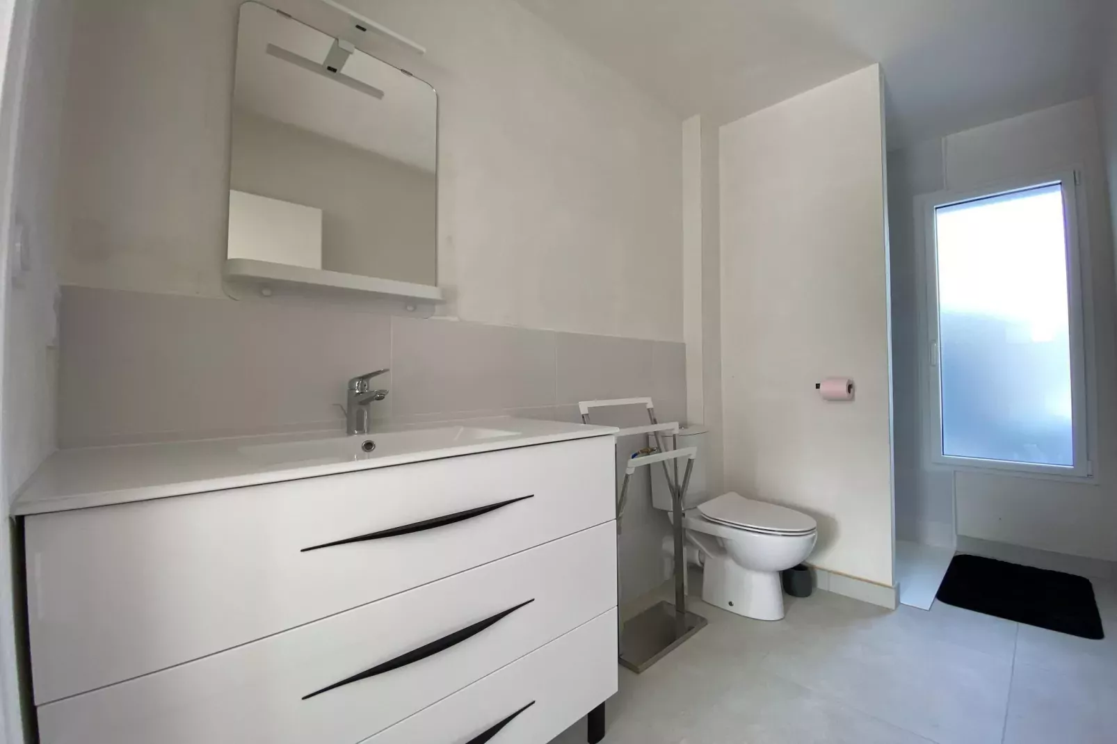 Charmant appartement indépendant-Badkamer