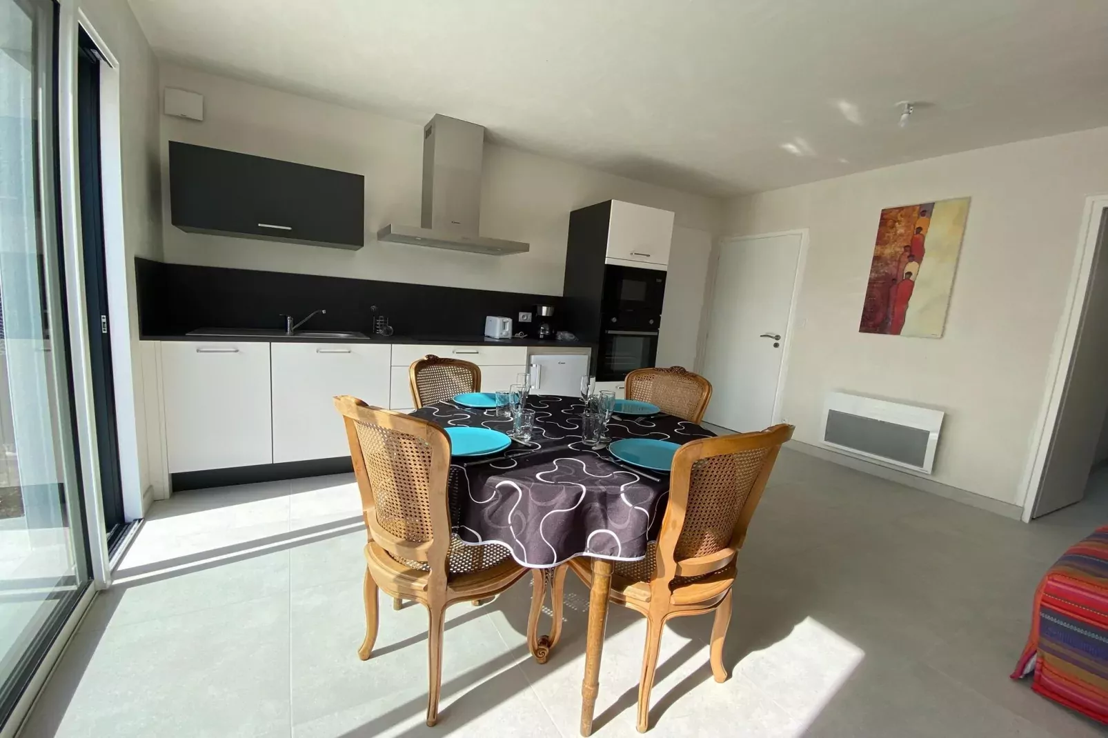 Charmant appartement indépendant-Eetkamer
