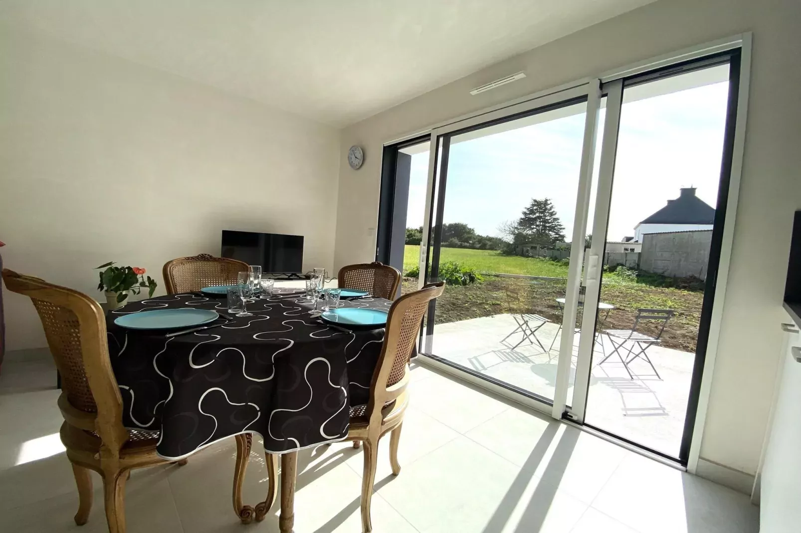Charmant appartement indépendant-Eetkamer
