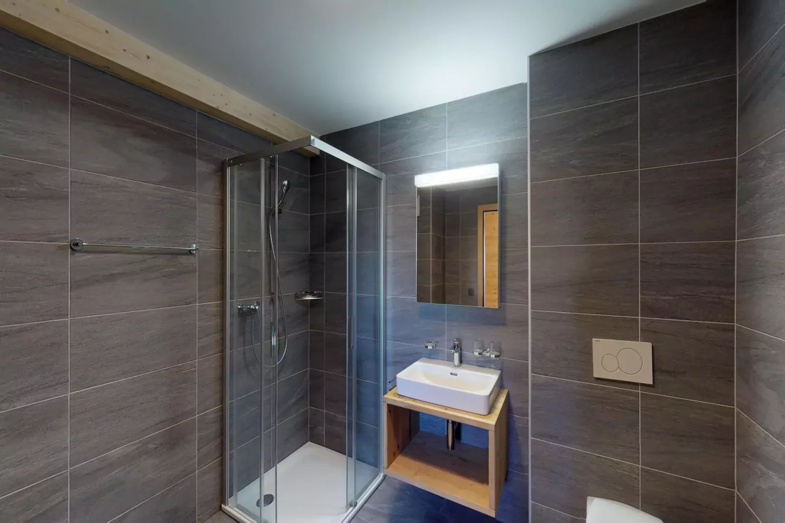 Les Mayens MB 011 - LUXURY apartment 6 pers-Badkamer