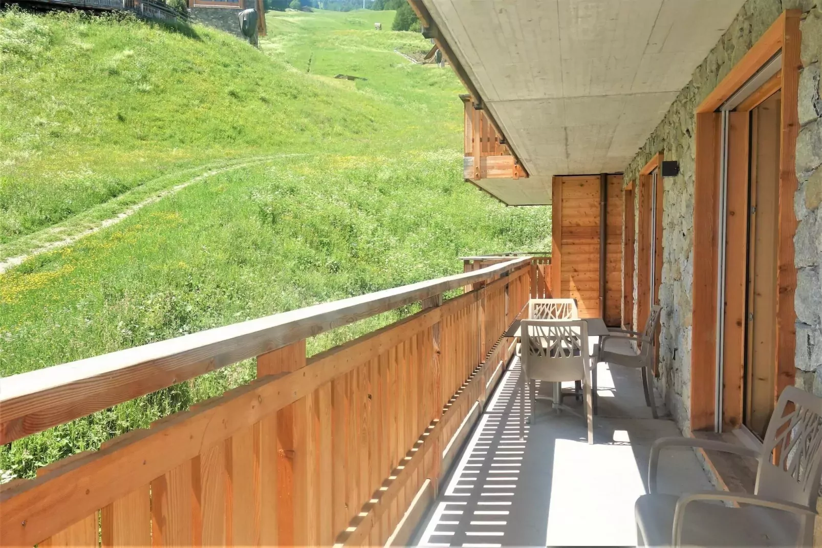 Les Mayens MB 011 - LUXURY apartment 6 pers-Terrasbalkon