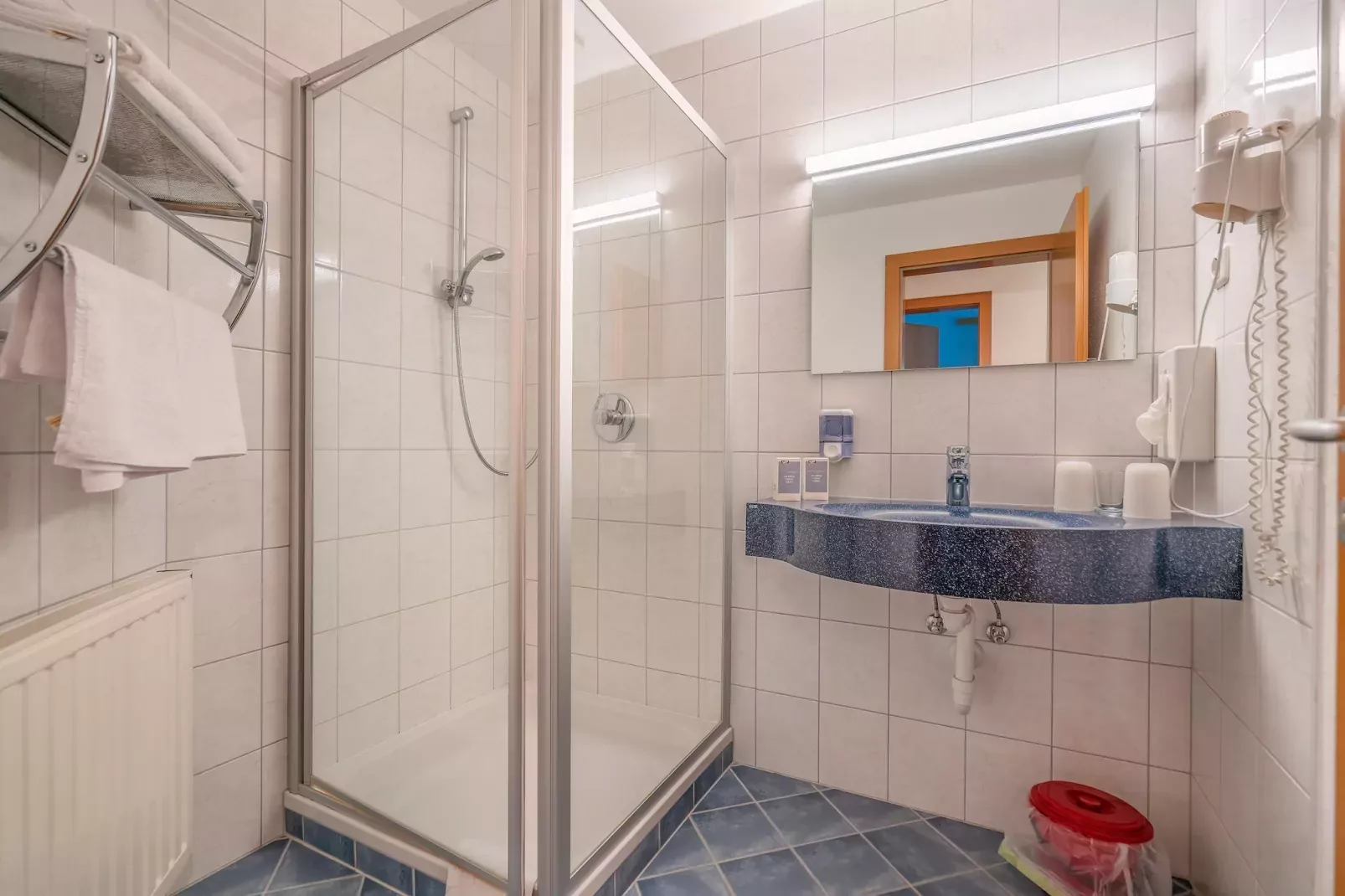 Apartment 10-Badkamer