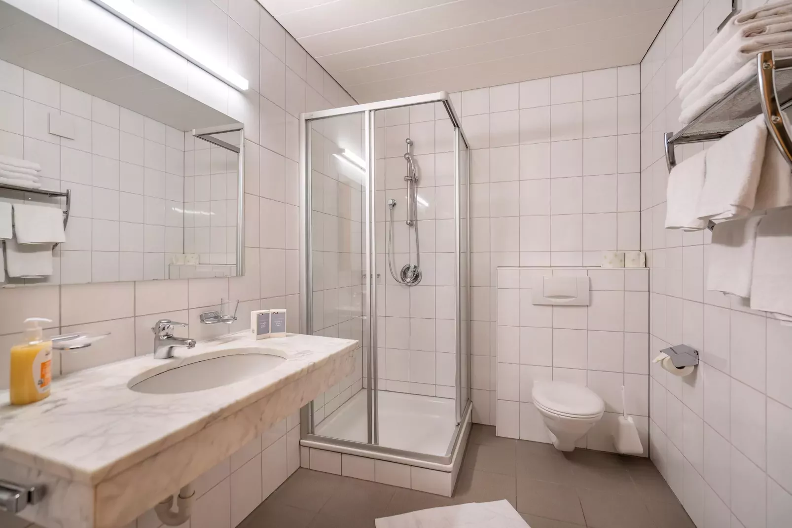 Apartment 14-Badkamer