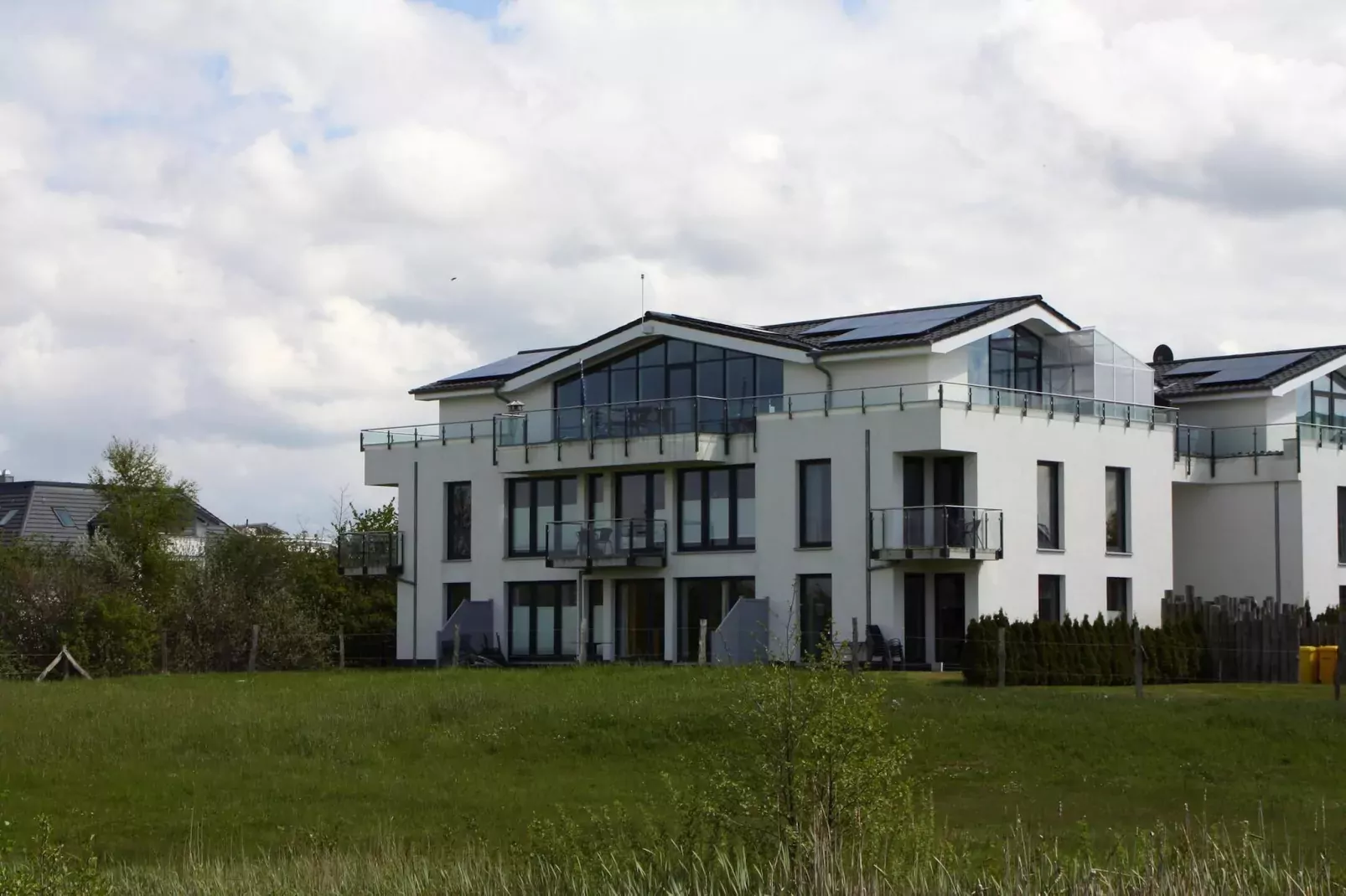 Appartementhaus Calmsailing Börgerende-Appartement 23 Meerblick 2 OG-Buitenkant zomer