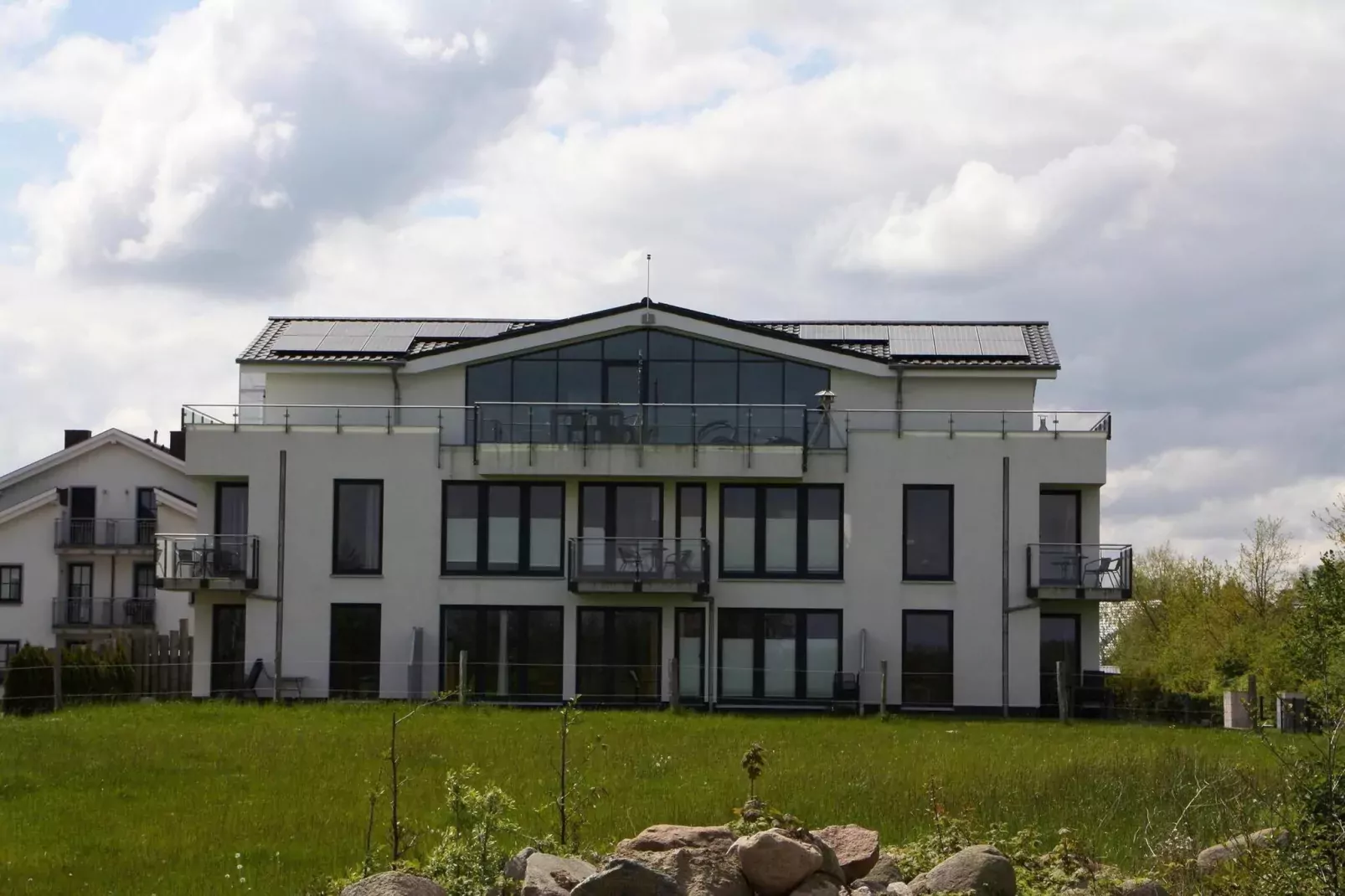 Appartementhaus Calmsailing Börgerende-Appartement 23 Meerblick 2 OG-Buitenkant zomer