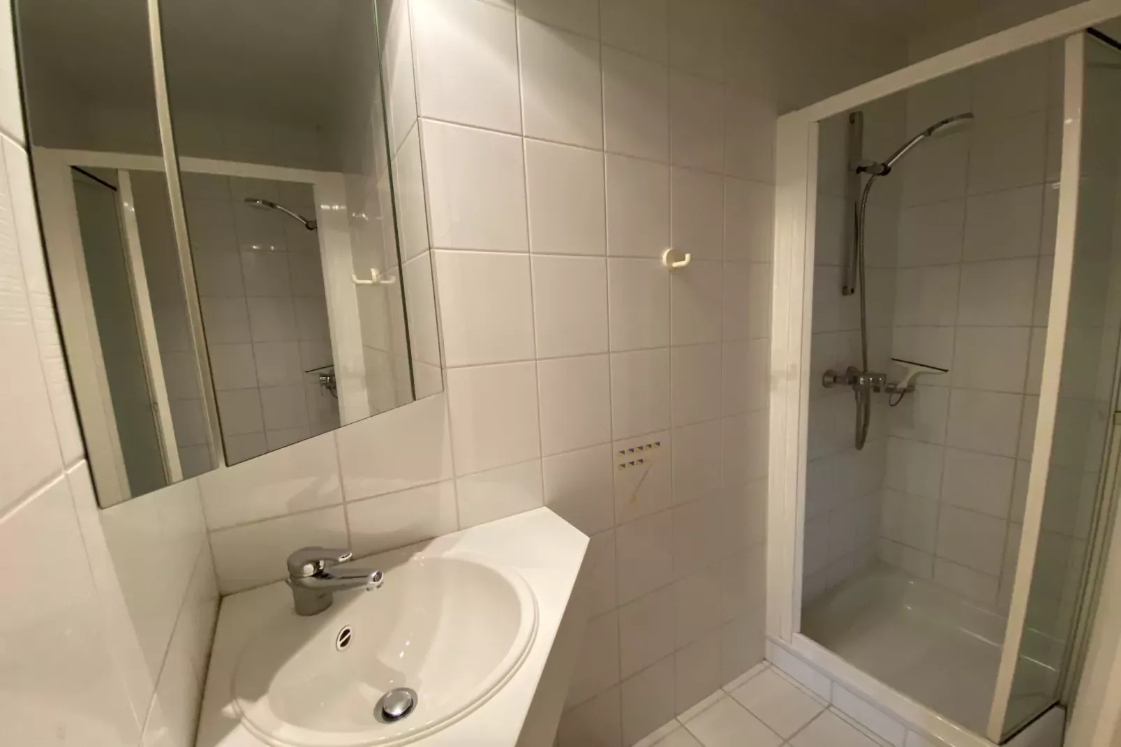 CASINO AB A1003GAR-Badkamer