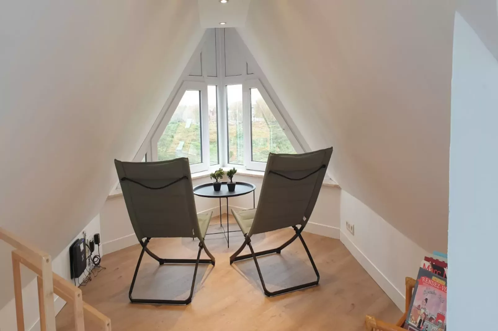 APOLLO V 602-Woonkamer