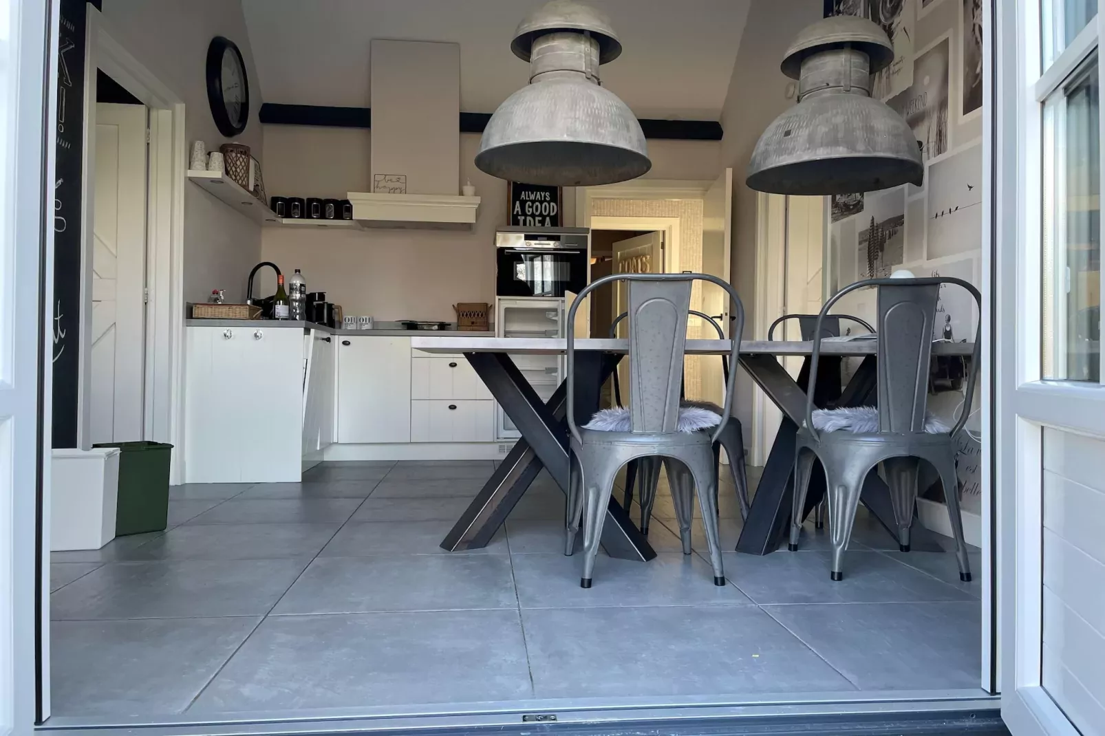 Vakantiehuis De Vlonder-Eetkamer