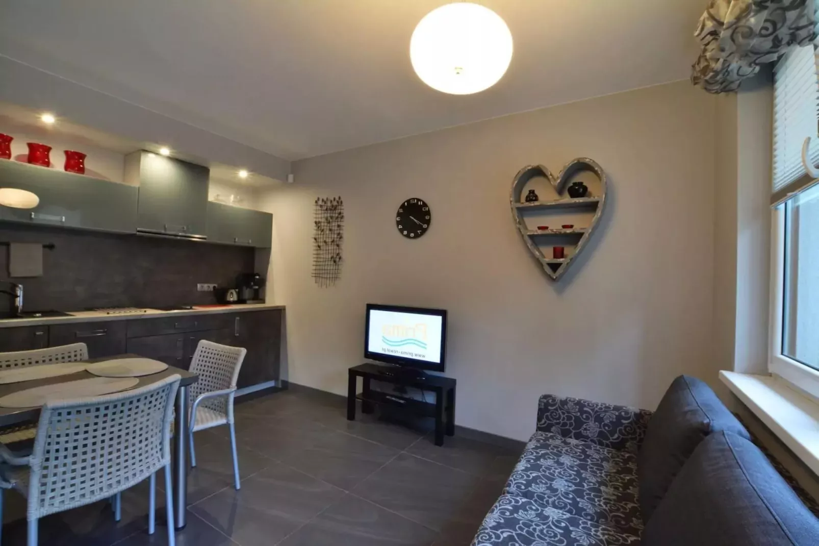 Apartamenty wakacyjne dla 3 osób Rewal-Woonkamer