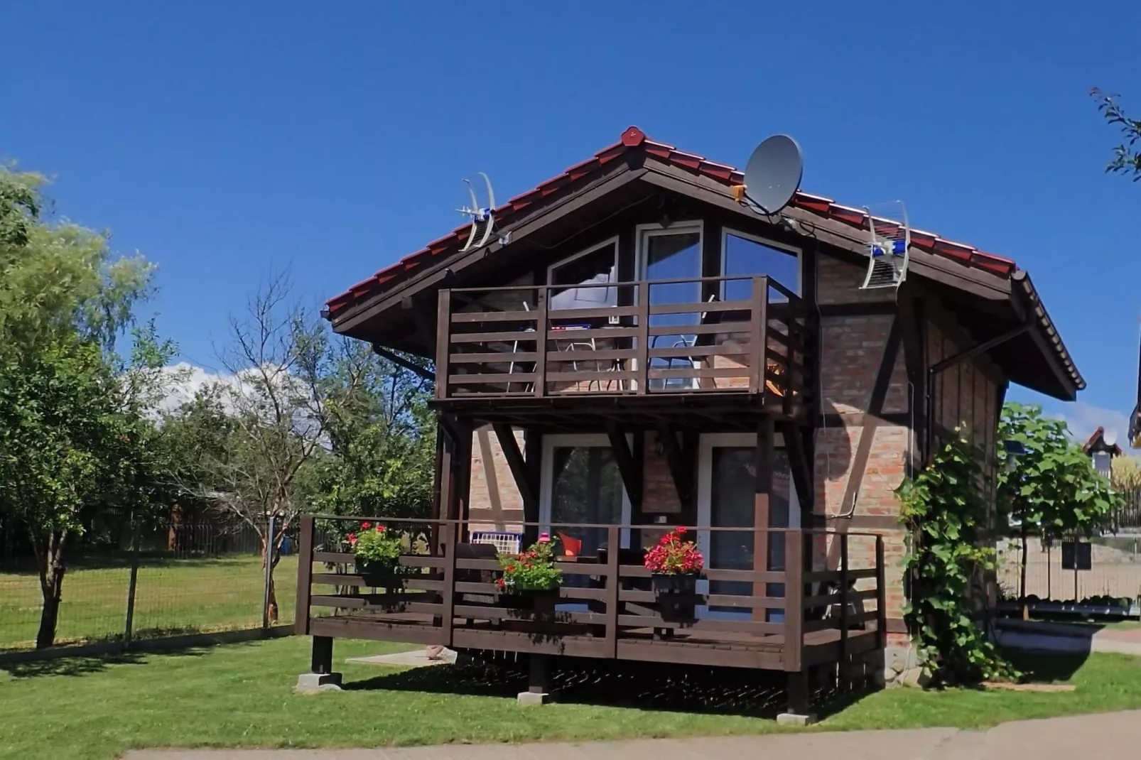 Holiday accomodations Kolczewo Nr 4 i 4a-Buitenkant zomer