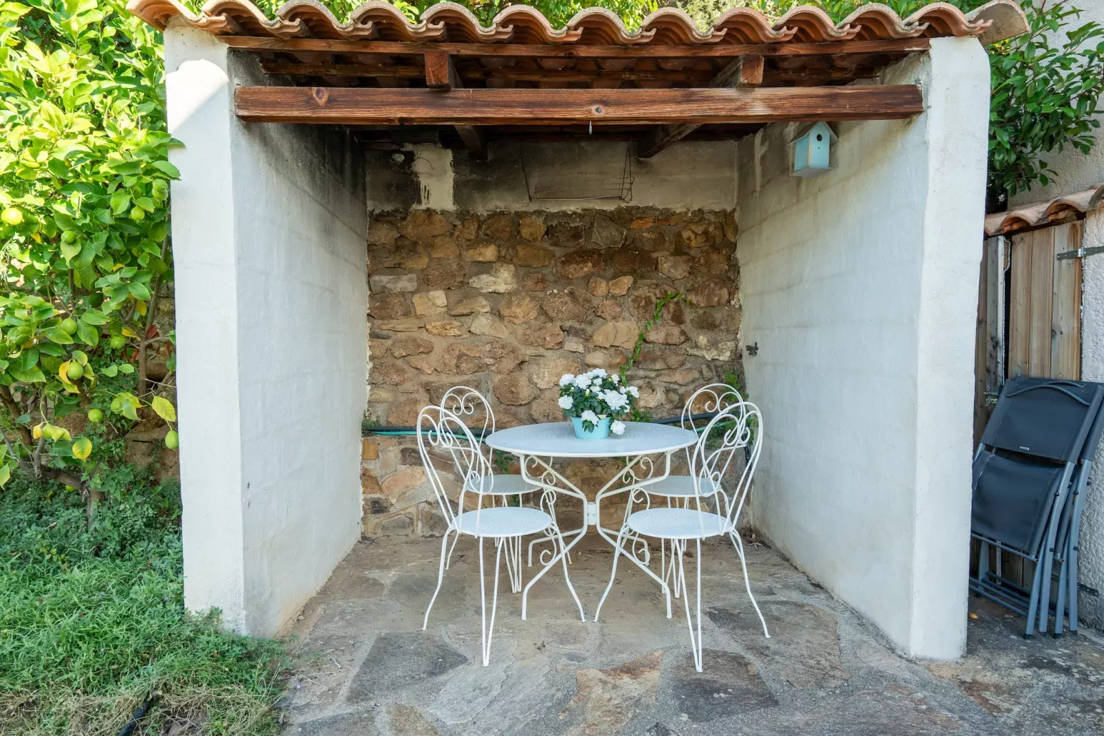 Villa in Roquebrun met privézwembad-Tuinen zomer