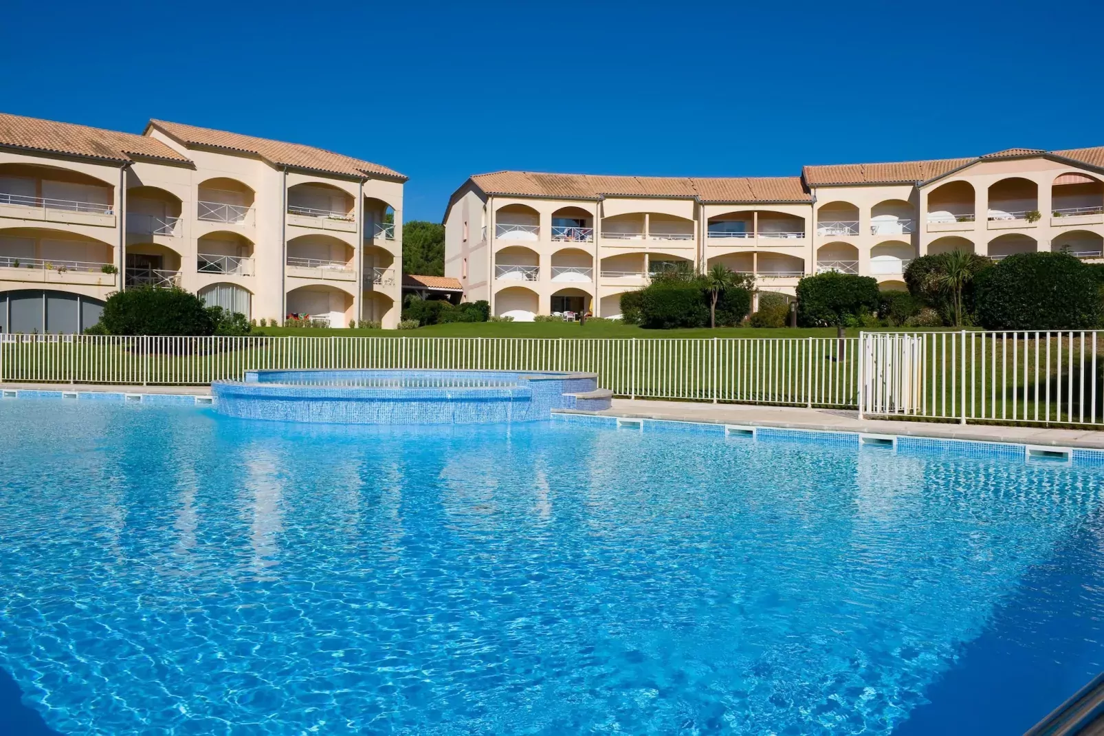 poolofhouse