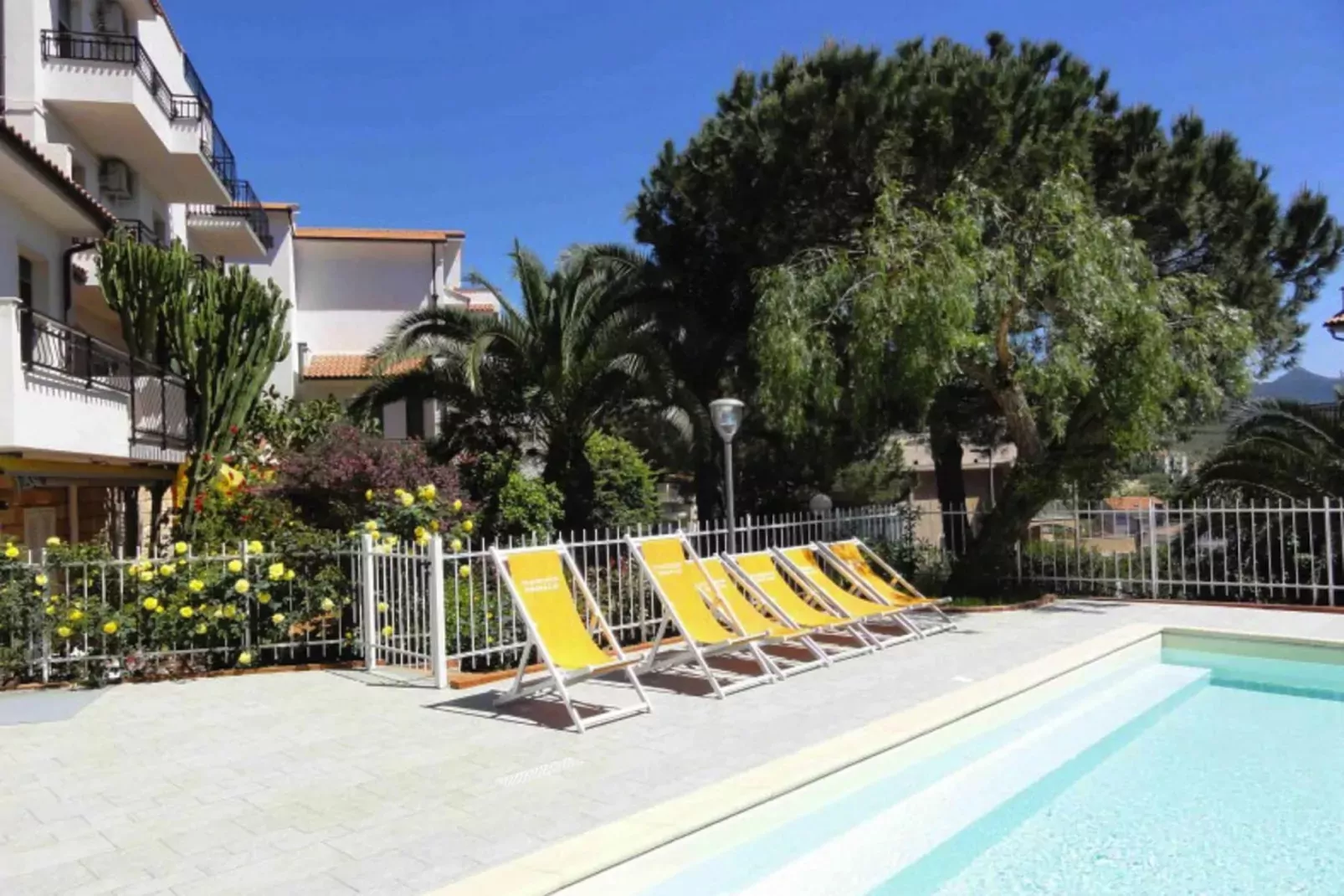 Residence Dei Fiori Pietra Ligure - B4-Zwembad