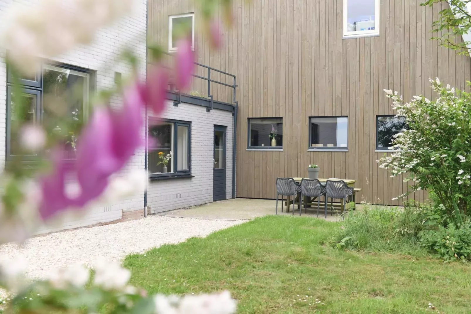 Villa Zuidwester-Tuinen zomer