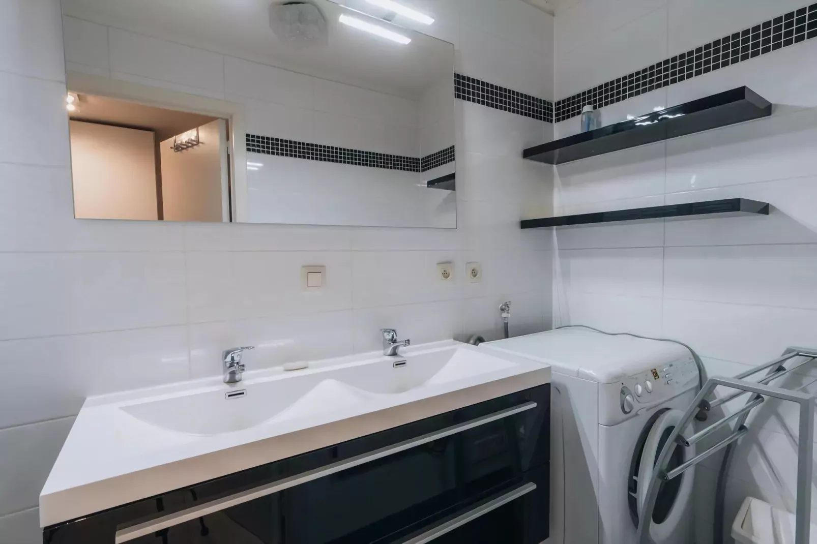 PLAZA I/2811-Badkamer