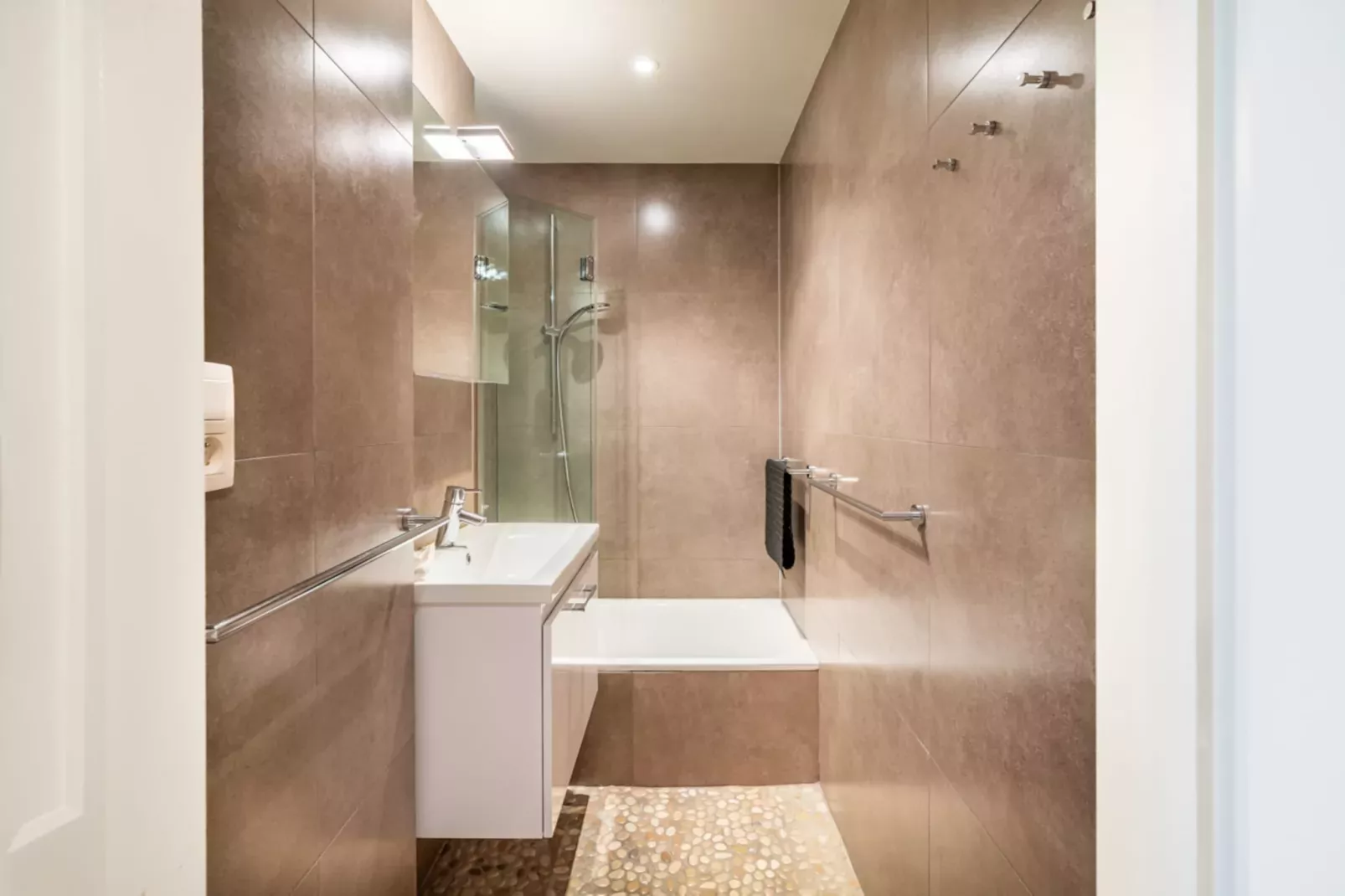 BRITANNI/BRIT0601-Badkamer