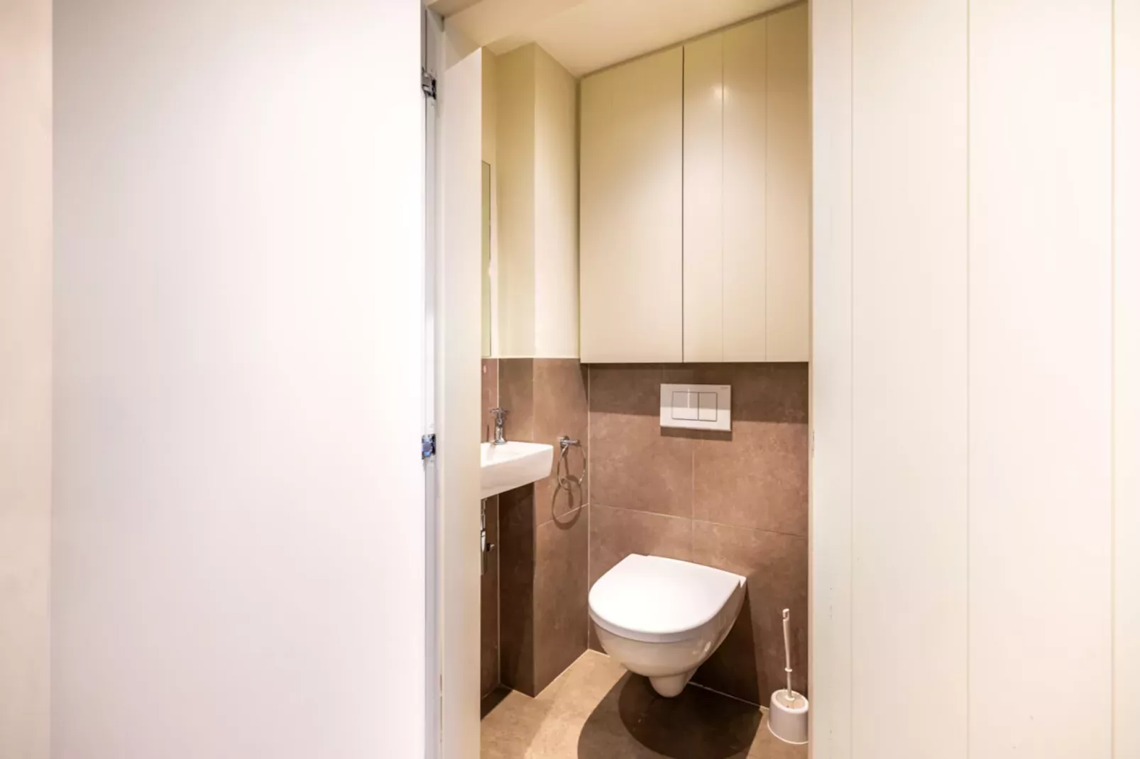 BRITANNI/BRIT0702-Badkamer