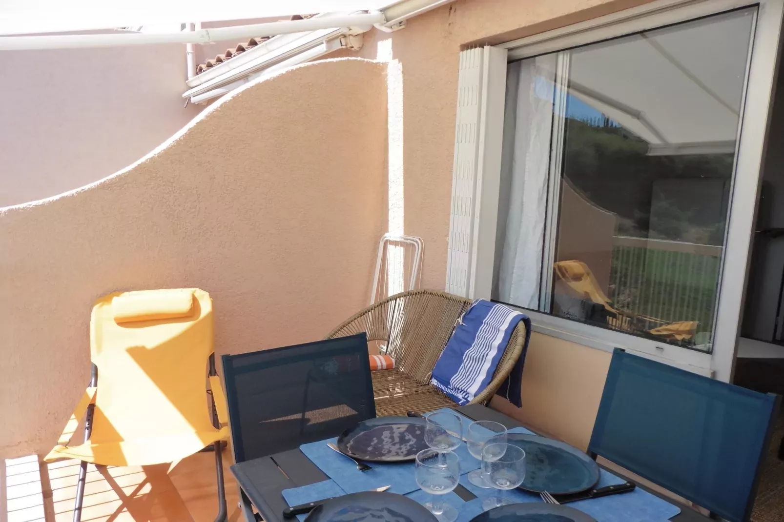 Studio in Sainte-Maxime-Eetkamer