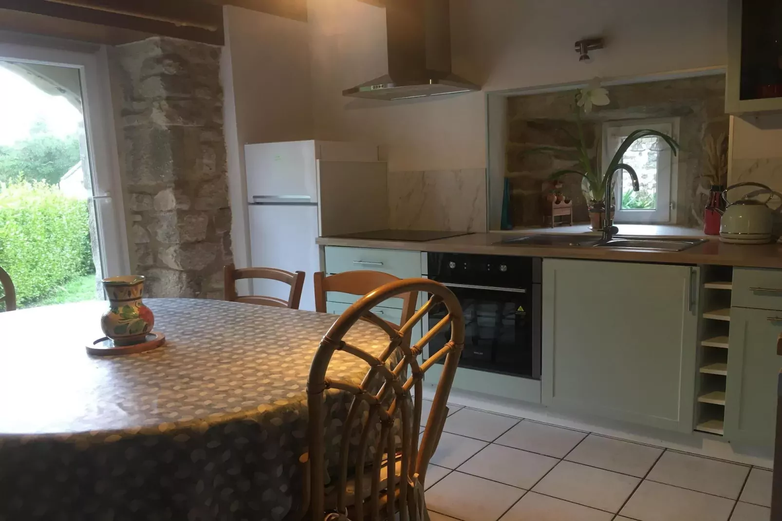 Holiday home Plouhinec-Eetkamer