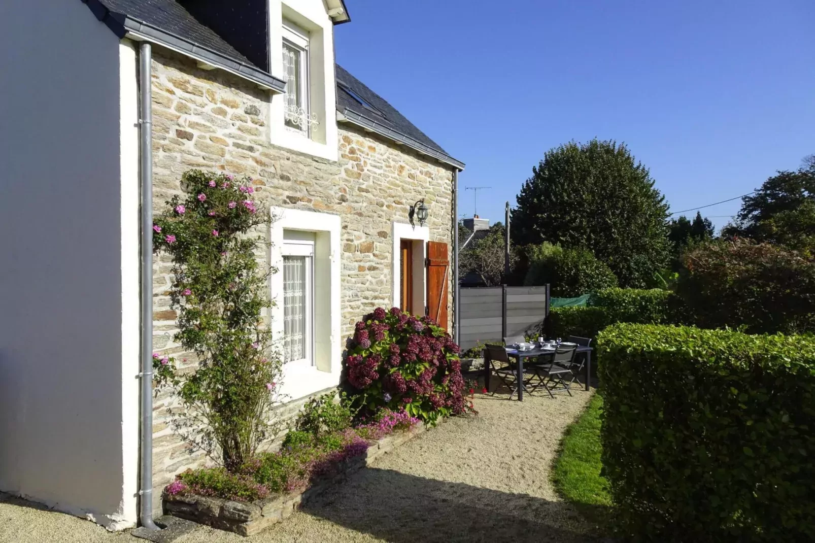 Holiday home La Forêt-Fouesnant-Buitenkant zomer