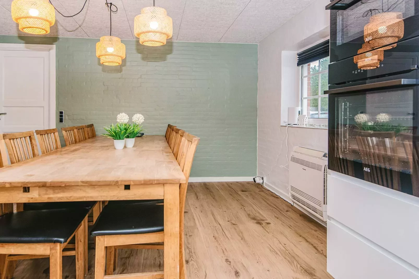 Luxe zwembadhuis bij zee -- By Traum Ferienwohnungen-Binnen