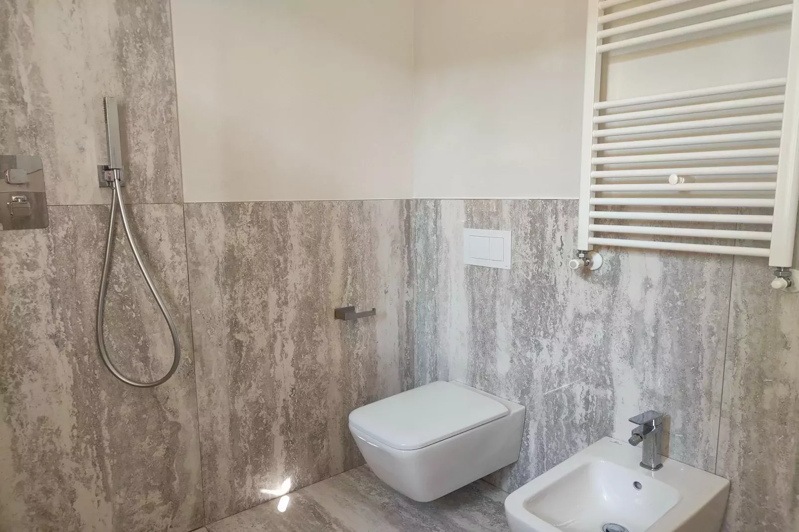 Casa Simone Lido di Camaiore-Badkamer