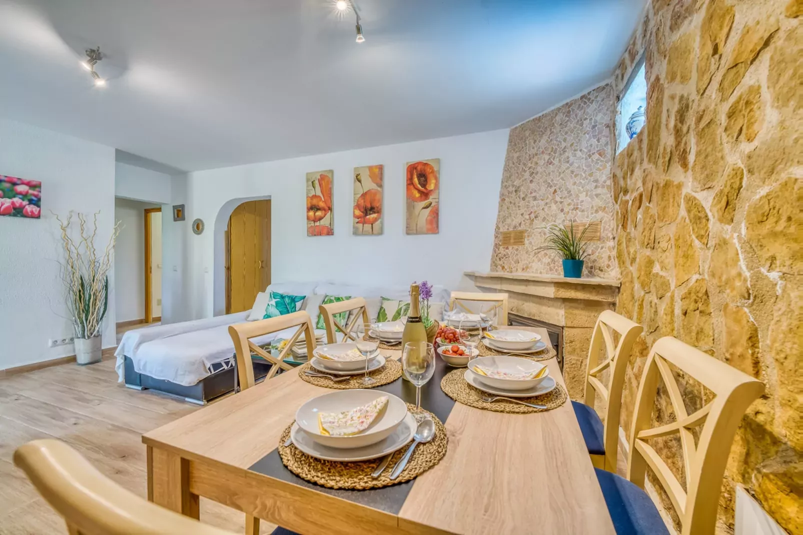 Casa Paqui-Eetkamer