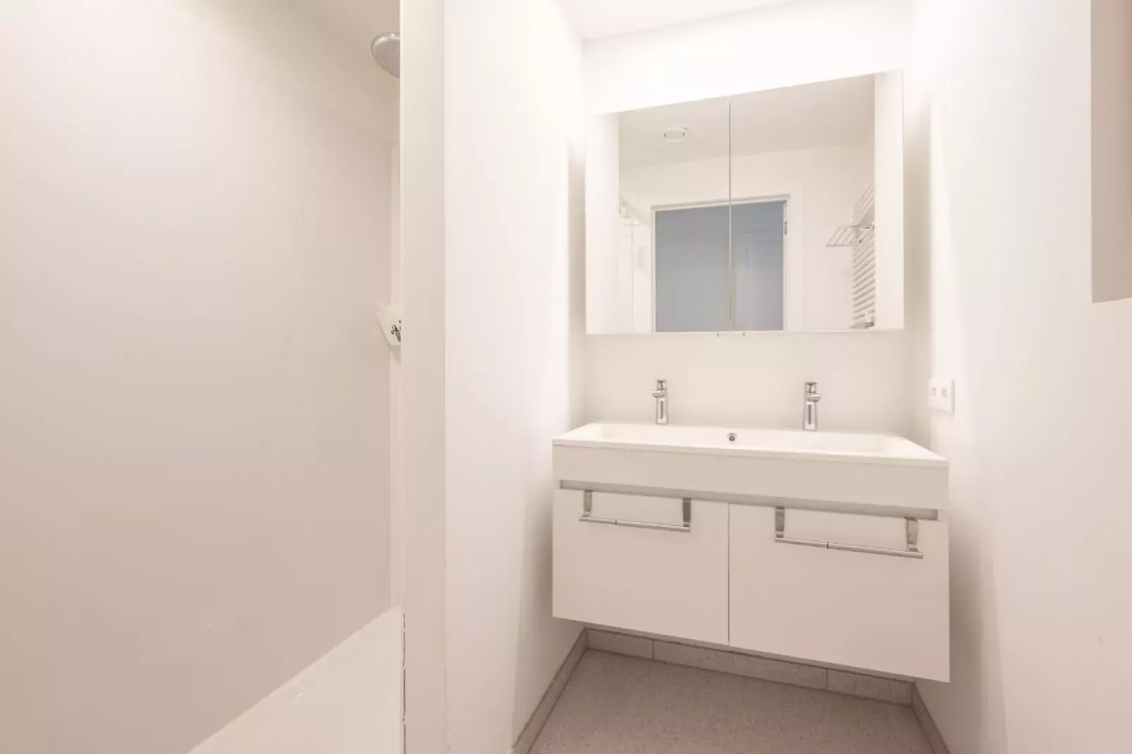 Residentie Louise I-3C-Badkamer