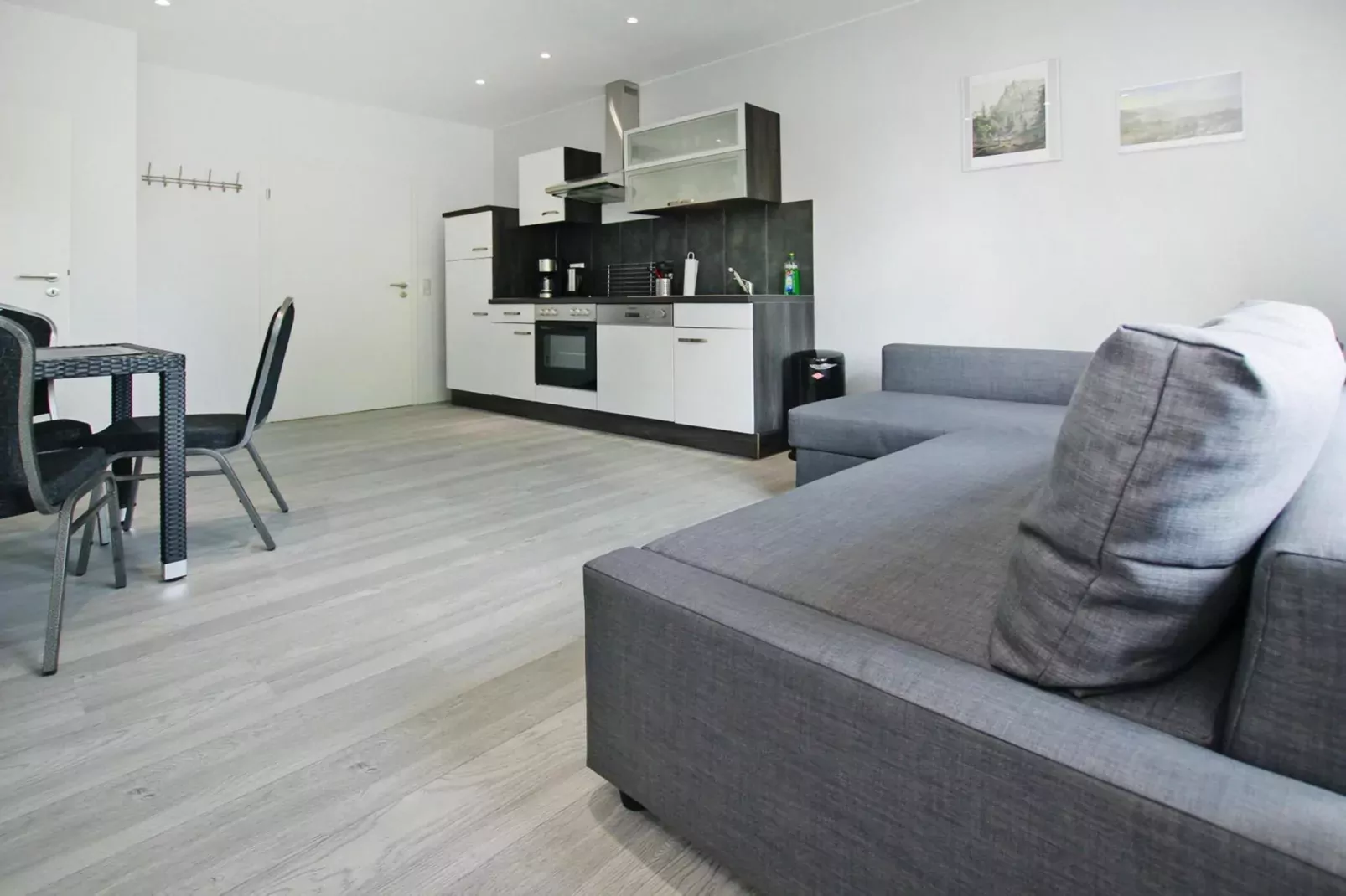Apartment im alten Bahnhof-Woonkamer
