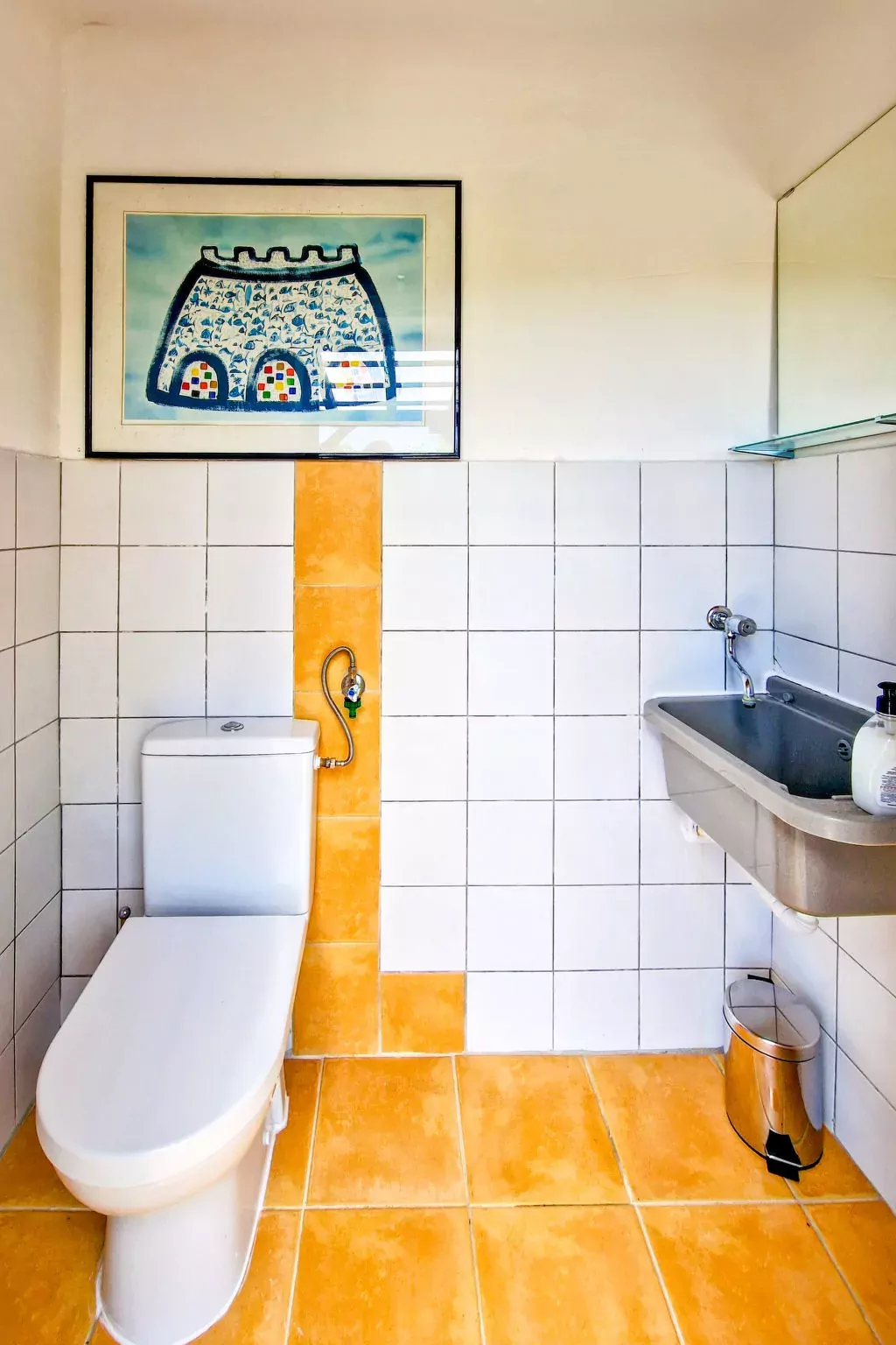Pixie House-Binnen