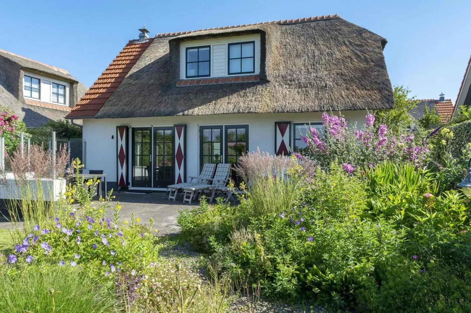 De Buitenplaats 16-Buitenkant zomer