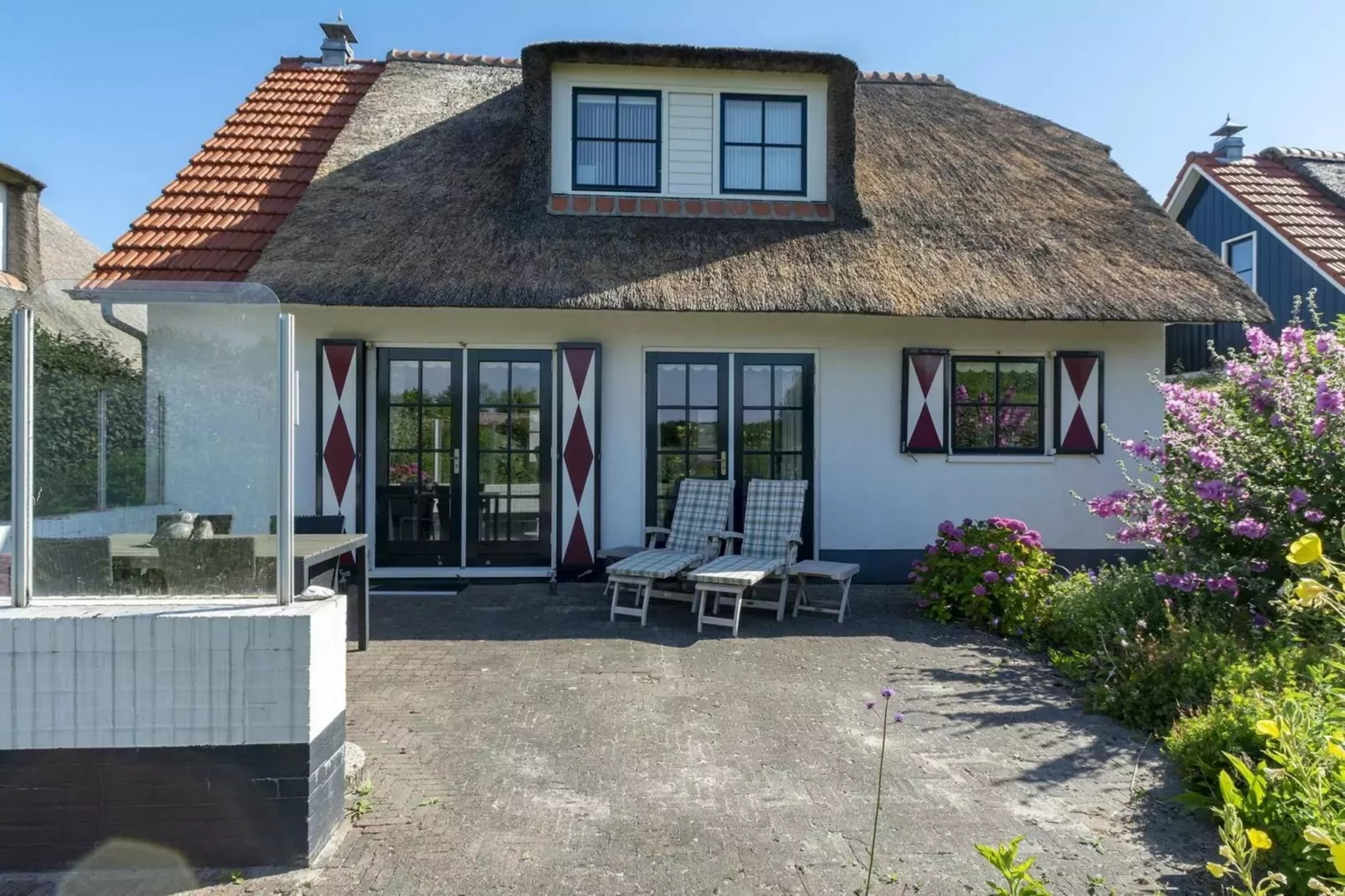 De Buitenplaats 16-Buitenkant zomer