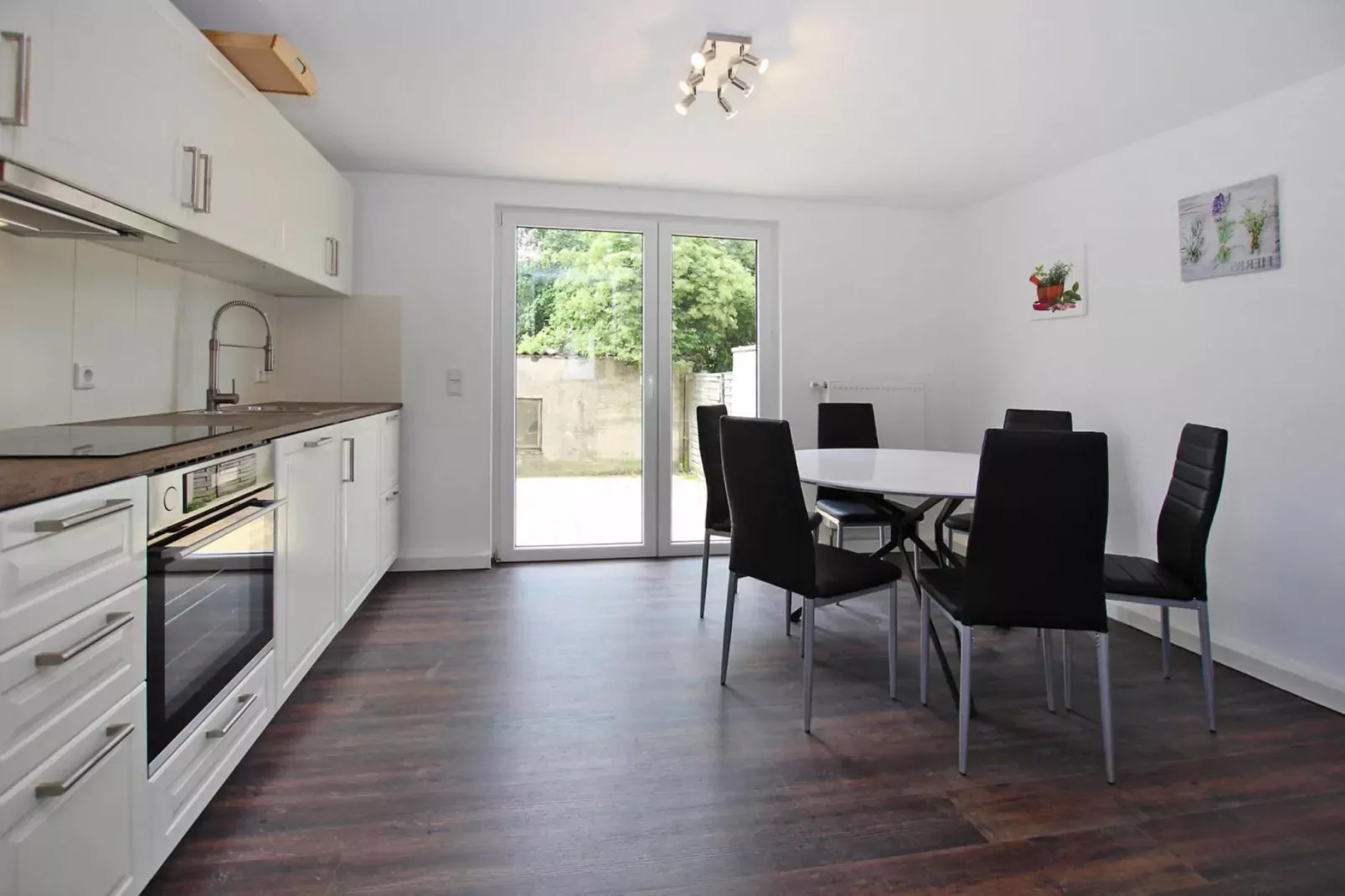 Ferienhaus 85 qm-Eetkamer